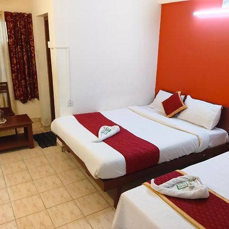 Hotel Gamas Inn Thiruvananthapuram Екстер'єр фото