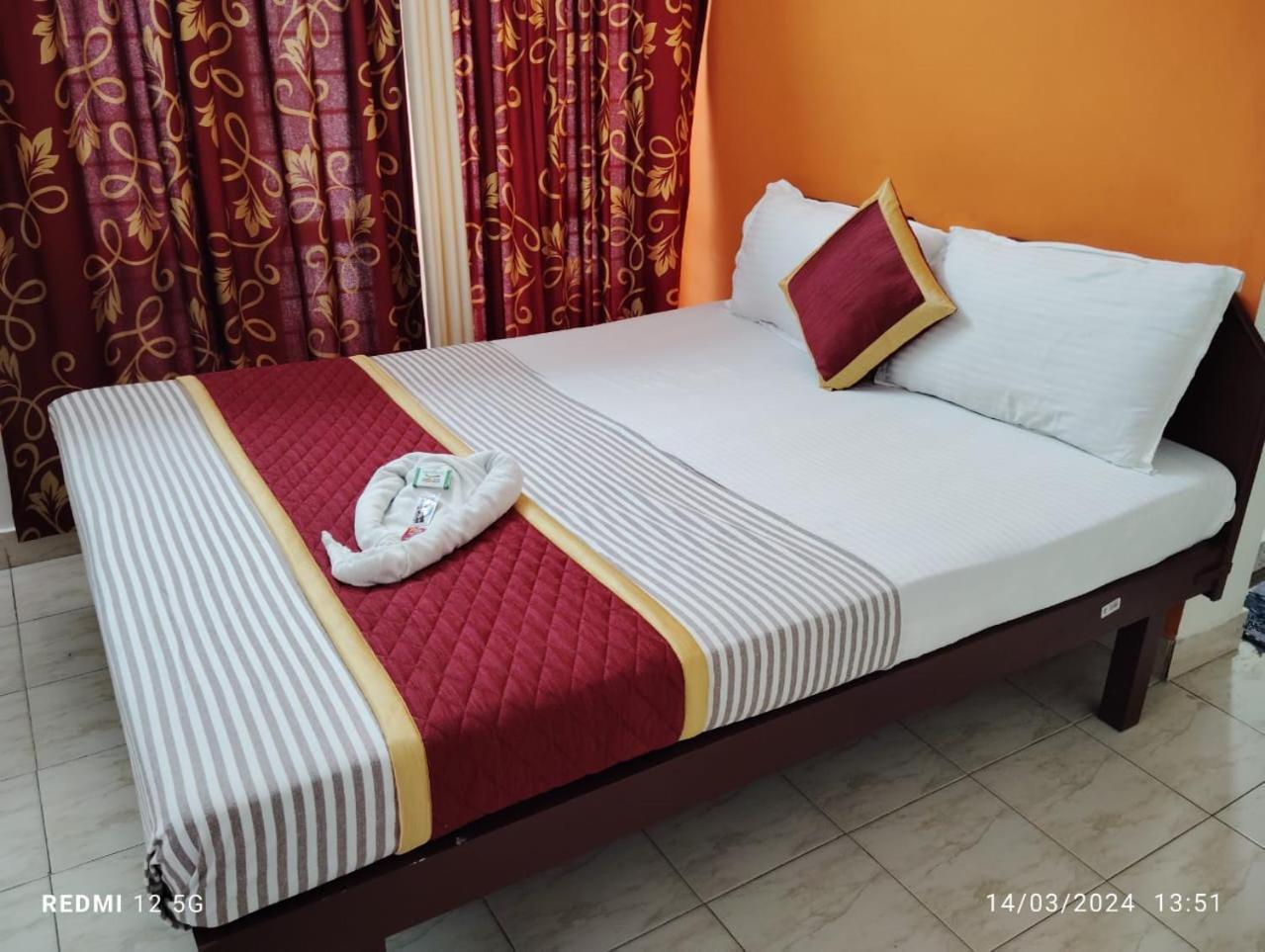 Hotel Gamas Inn Thiruvananthapuram Екстер'єр фото