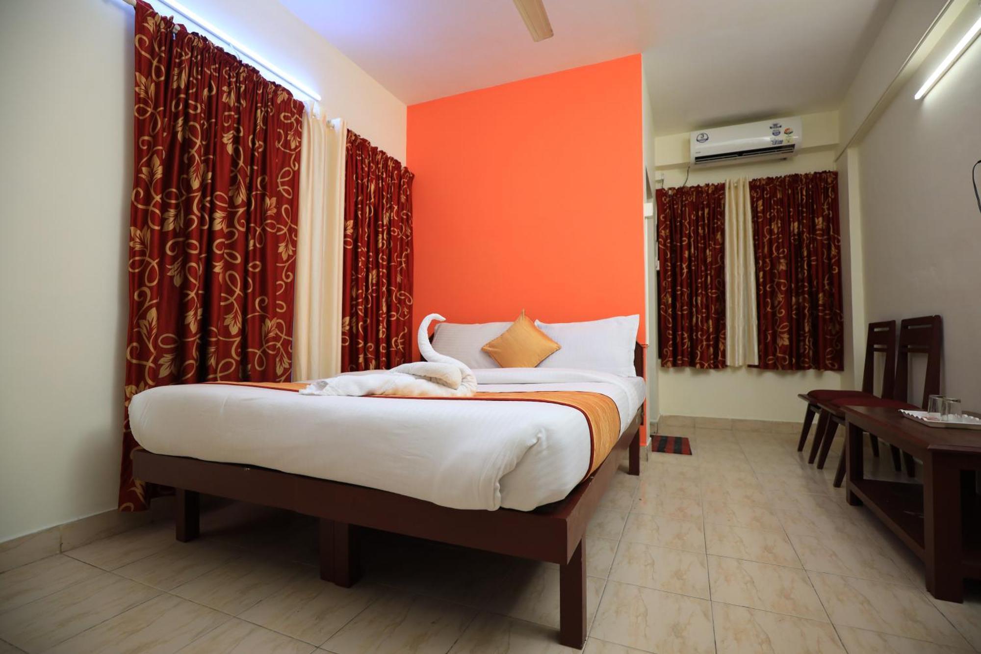 Hotel Gamas Inn Thiruvananthapuram Екстер'єр фото
