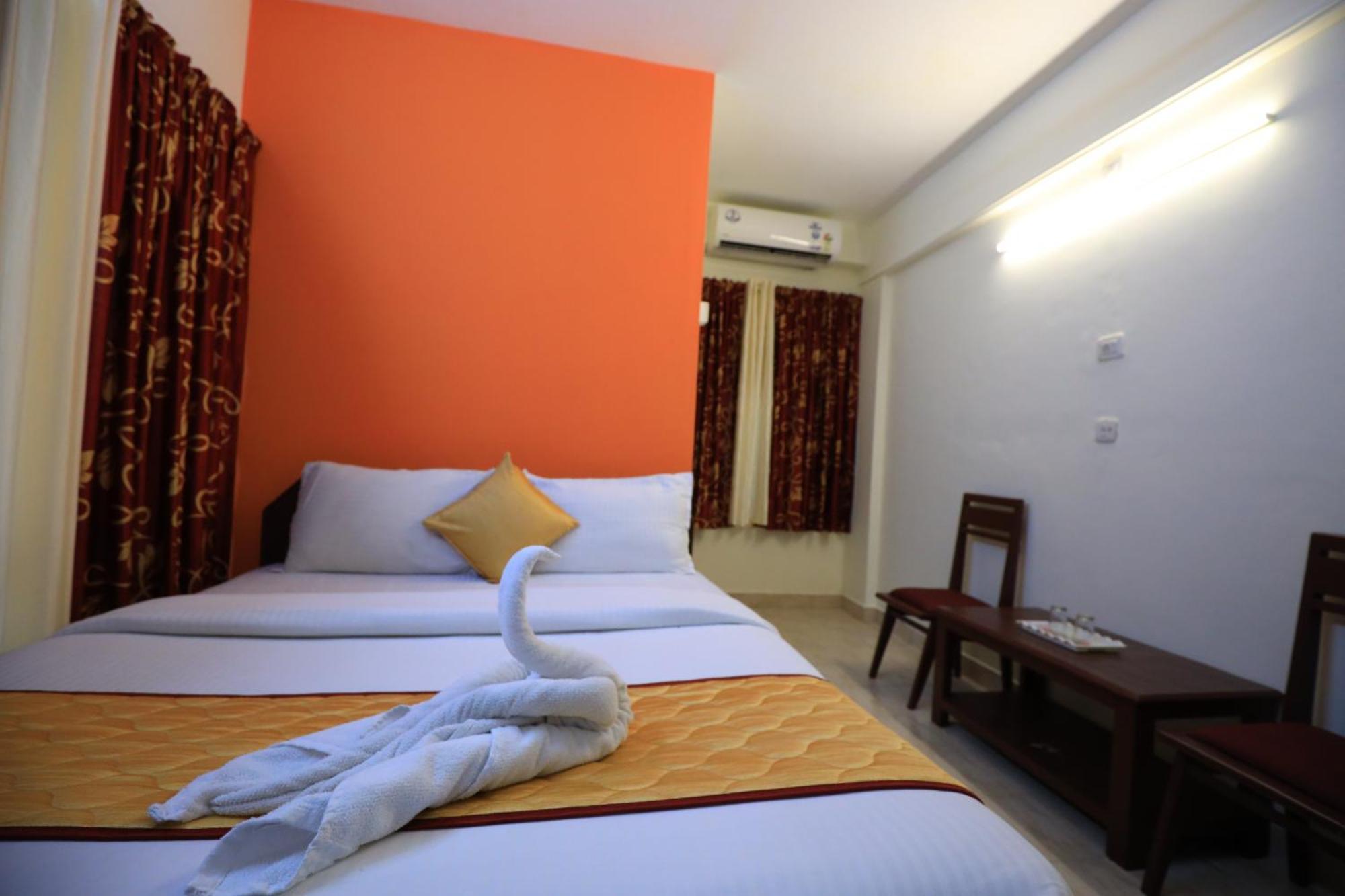 Hotel Gamas Inn Thiruvananthapuram Екстер'єр фото