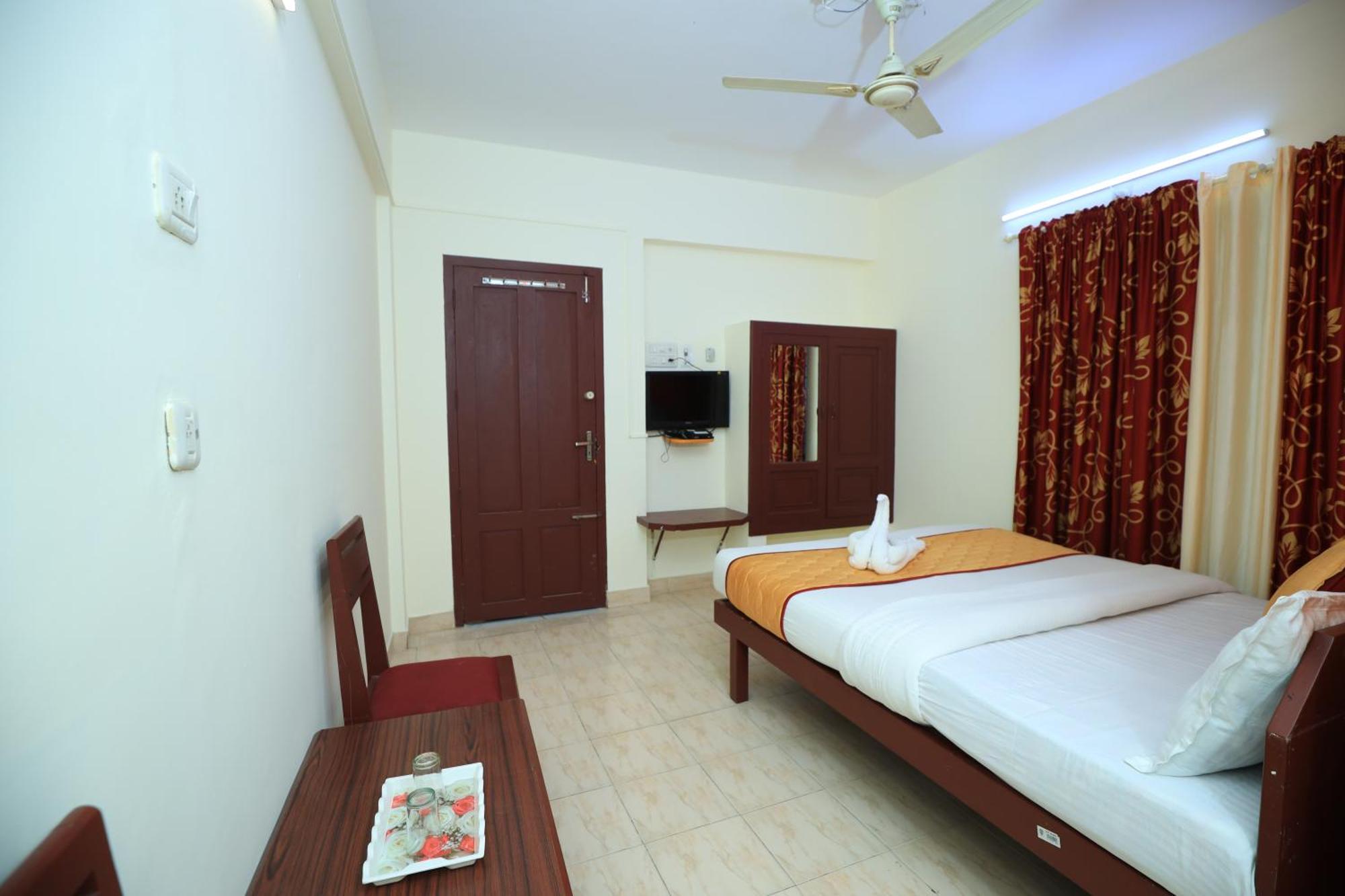 Hotel Gamas Inn Thiruvananthapuram Екстер'єр фото