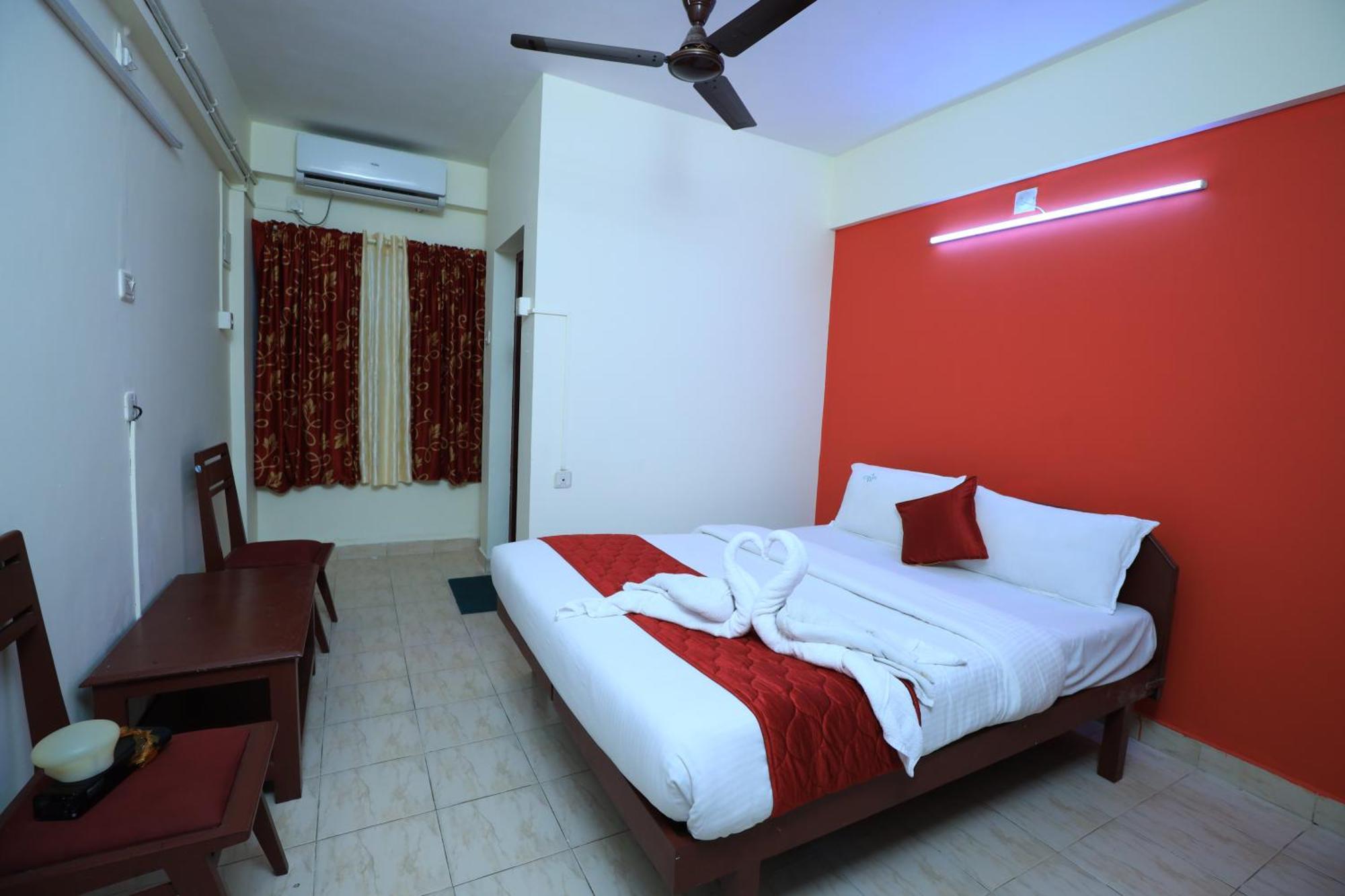Hotel Gamas Inn Thiruvananthapuram Екстер'єр фото