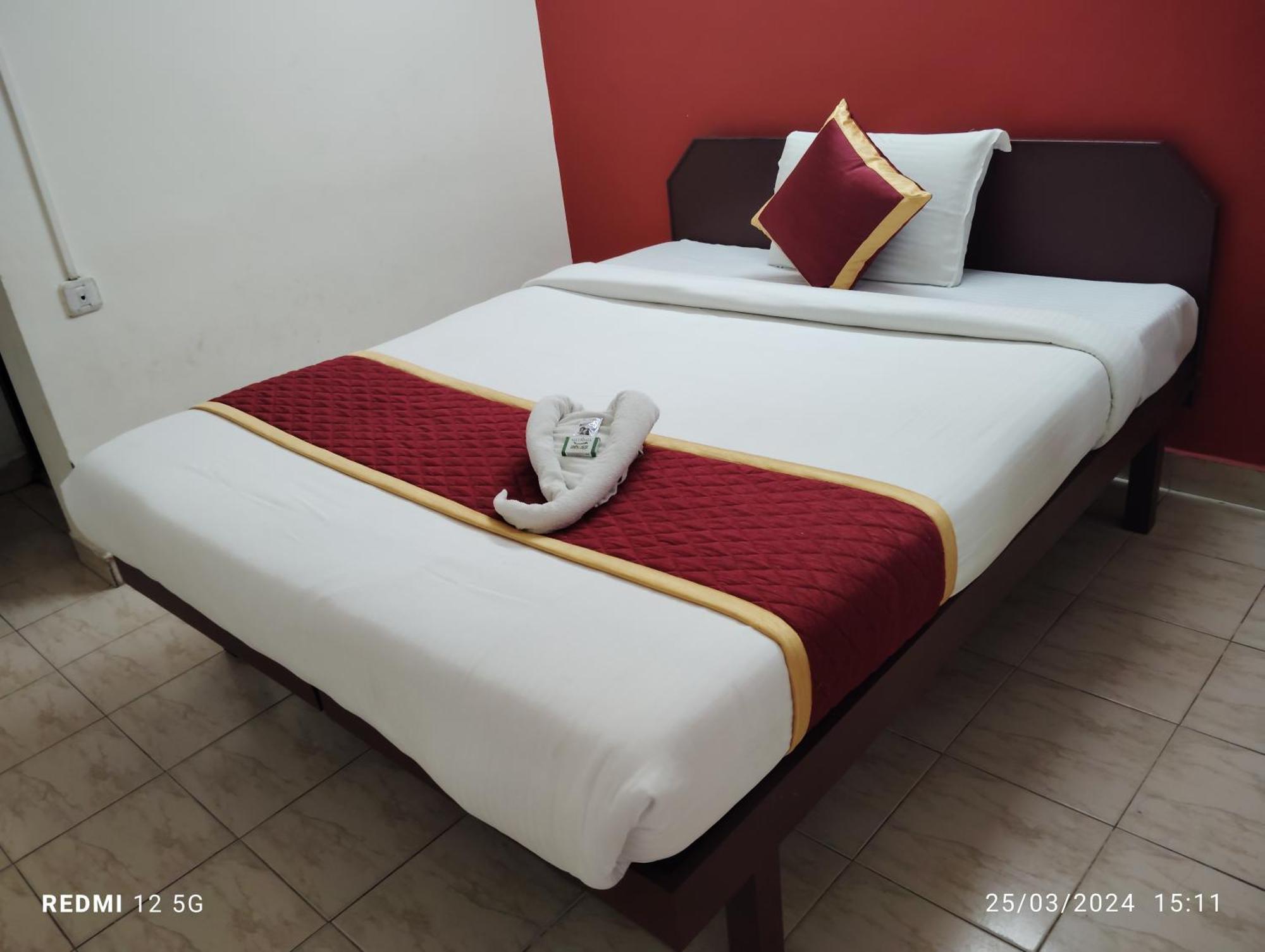 Hotel Gamas Inn Thiruvananthapuram Екстер'єр фото